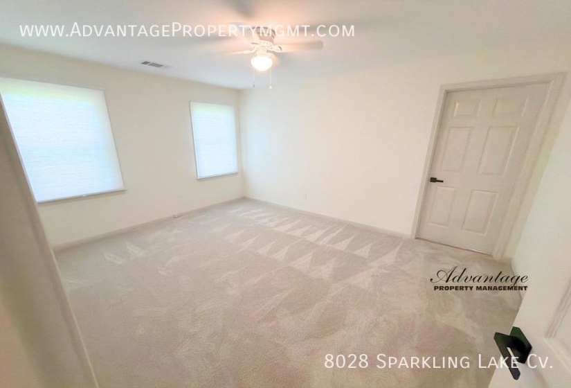 8028 SPARKLING LAKE CV, Germantown, Tennessee 38138, 4 Bedroom Bedrooms, 9 Room Rooms,2.1 BathroomBathrooms,Rental Properties,For Sale,SPARKLING LAKE,0,10228567