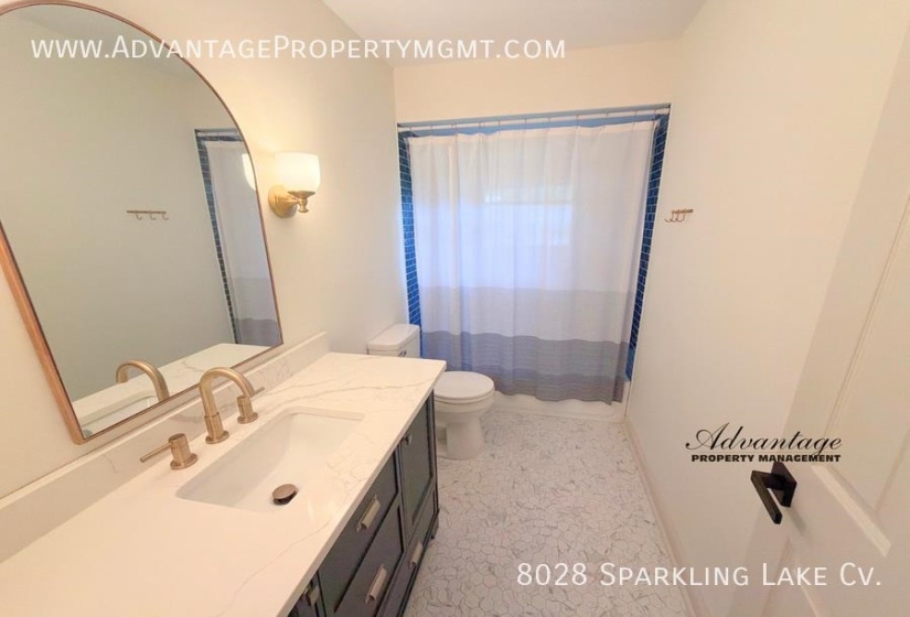 8028 SPARKLING LAKE CV, Germantown, Tennessee 38138, 4 Bedroom Bedrooms, 9 Room Rooms,2.1 BathroomBathrooms,Rental Properties,For Sale,SPARKLING LAKE,0,10228567