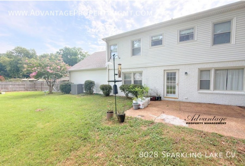 8028 SPARKLING LAKE CV, Germantown, Tennessee 38138, 4 Bedroom Bedrooms, 9 Room Rooms,2.1 BathroomBathrooms,Rental Properties,For Sale,SPARKLING LAKE,0,10228567