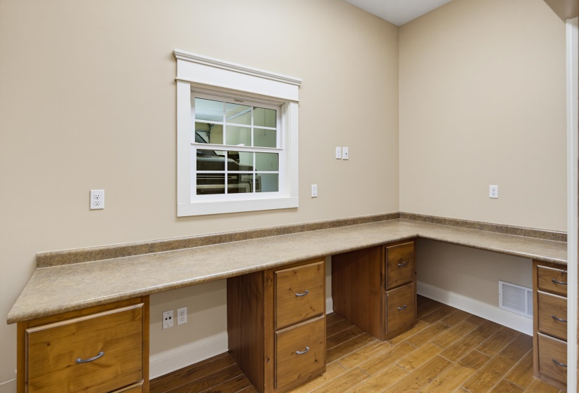 430 TANASI DR, Unincorporated, Tennessee 38066, 3 Bedroom Bedrooms, 8 Room Rooms,2 BathroomBathrooms,Residential,For Sale,TANASI,0,10226327