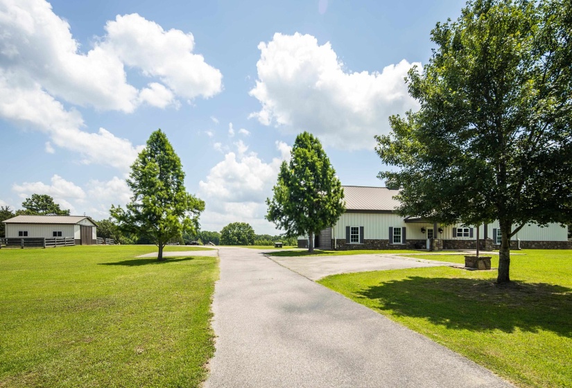 430 TANASI DR, Unincorporated, Tennessee 38066, 3 Bedroom Bedrooms, 8 Room Rooms,2 BathroomBathrooms,Residential,For Sale,TANASI,0,10226327