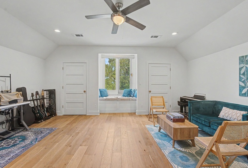 896 RIVER PARK DR, Memphis, Tennessee 38103, 4 Bedroom Bedrooms, 10 Room Rooms,3.1 BathroomBathrooms,Residential,For Sale,RIVER PARK,0,10226331