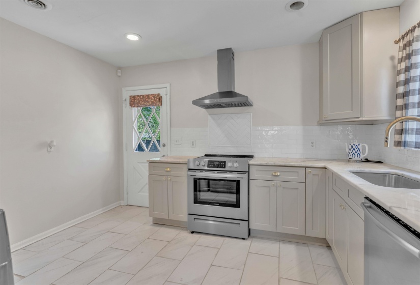 465 GERALD RD, Memphis, Tennessee 38122, 2 Bedroom Bedrooms, 7 Room Rooms,1 BathroomBathrooms,Residential,For Sale,GERALD,0,10216694