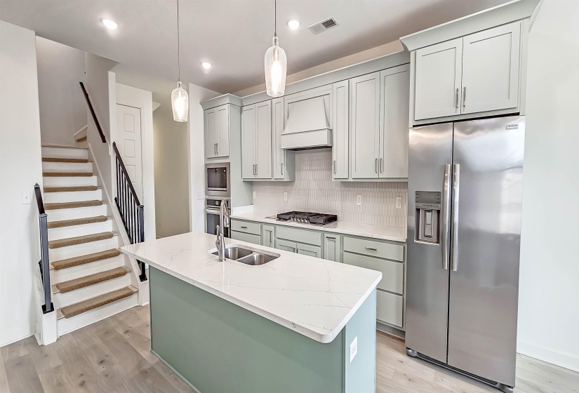 230 LINKS VIEW DR, Oakland, Tennessee 38060, 4 Bedroom Bedrooms, 8 Room Rooms,3 BathroomBathrooms,Residential,For Sale,LINKS VIEW,0,10219530