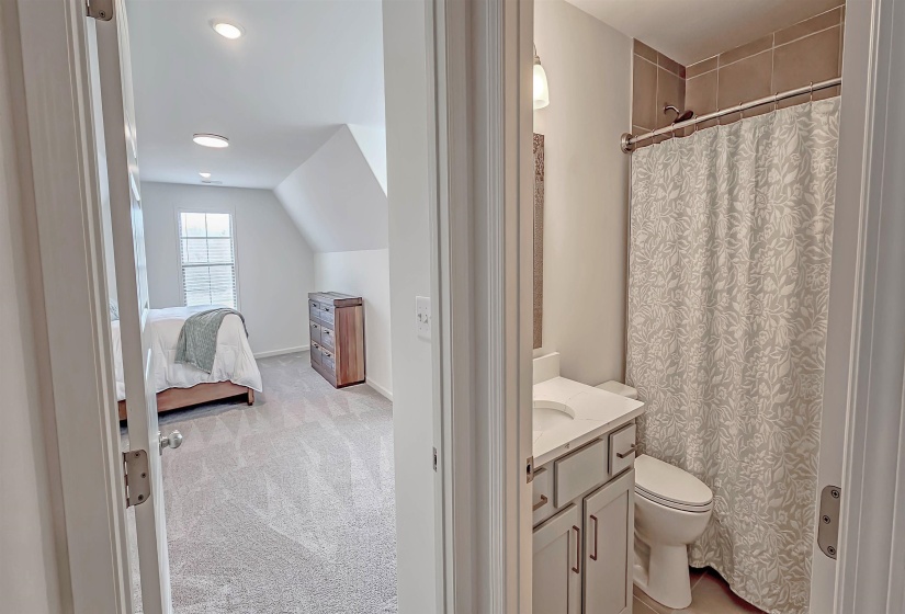 230 LINKS VIEW DR, Oakland, Tennessee 38060, 4 Bedroom Bedrooms, 8 Room Rooms,3 BathroomBathrooms,Residential,For Sale,LINKS VIEW,0,10219530