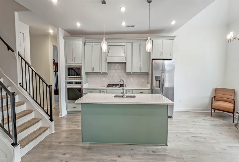230 LINKS VIEW DR, Oakland, Tennessee 38060, 4 Bedroom Bedrooms, 8 Room Rooms,3 BathroomBathrooms,Residential,For Sale,LINKS VIEW,0,10219530