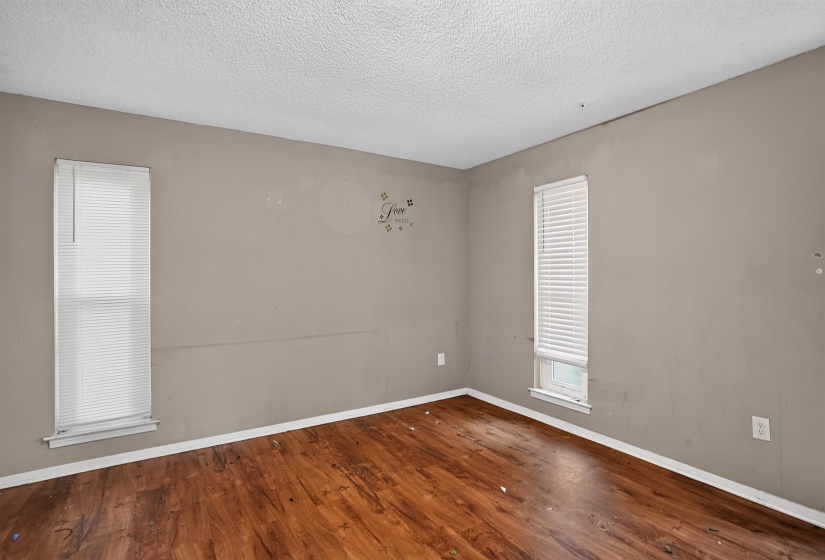 3639 KERWIN DR, Memphis, Tennessee 38128, 3 Bedroom Bedrooms, 6 Room Rooms,1.1 BathroomBathrooms,Residential,For Sale,KERWIN,0,10226240