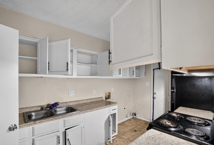 3639 KERWIN DR, Memphis, Tennessee 38128, 3 Bedroom Bedrooms, 6 Room Rooms,1.1 BathroomBathrooms,Residential,For Sale,KERWIN,0,10226240