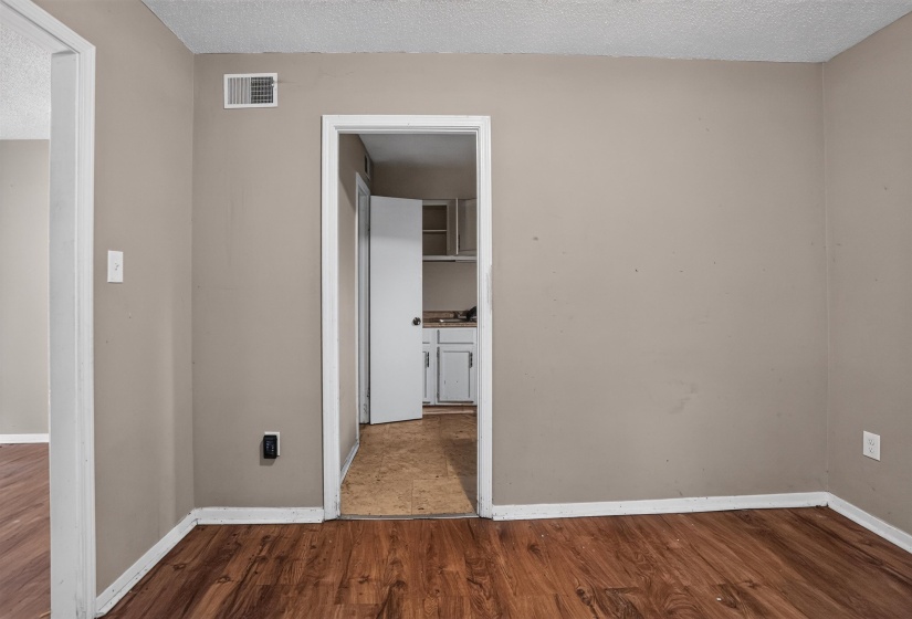 3639 KERWIN DR, Memphis, Tennessee 38128, 3 Bedroom Bedrooms, 6 Room Rooms,1.1 BathroomBathrooms,Residential,For Sale,KERWIN,0,10226240