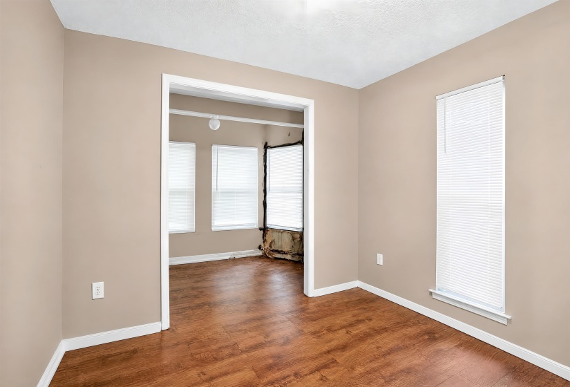 3639 KERWIN DR, Memphis, Tennessee 38128, 3 Bedroom Bedrooms, 6 Room Rooms,1.1 BathroomBathrooms,Residential,For Sale,KERWIN,0,10226240