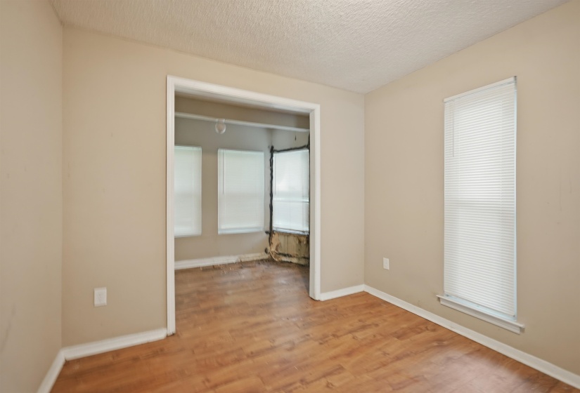3639 KERWIN DR, Memphis, Tennessee 38128, 3 Bedroom Bedrooms, 6 Room Rooms,1.1 BathroomBathrooms,Residential,For Sale,KERWIN,0,10226240