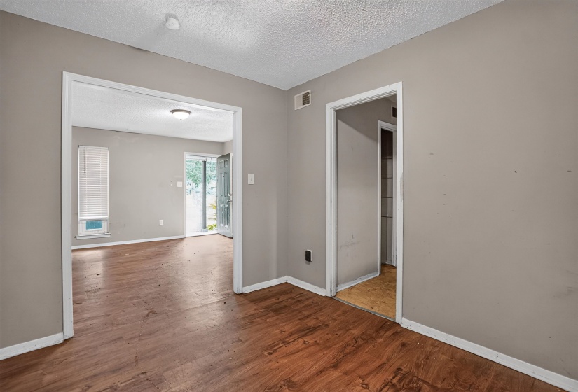 3639 KERWIN DR, Memphis, Tennessee 38128, 3 Bedroom Bedrooms, 6 Room Rooms,1.1 BathroomBathrooms,Residential,For Sale,KERWIN,0,10226240