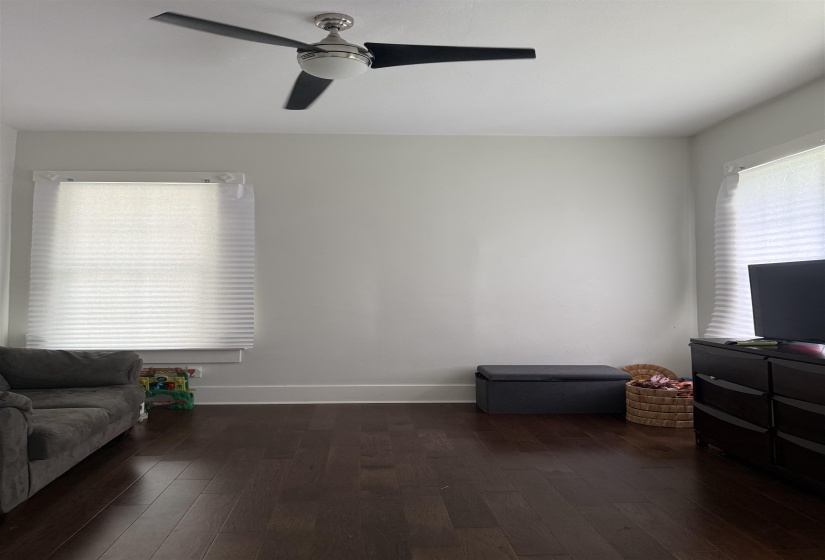 980 FAXON AVE, Memphis, Tennessee 38105, 3 Bedroom Bedrooms, 6 Room Rooms,2 BathroomBathrooms,Residential,For Sale,FAXON,0,10226488