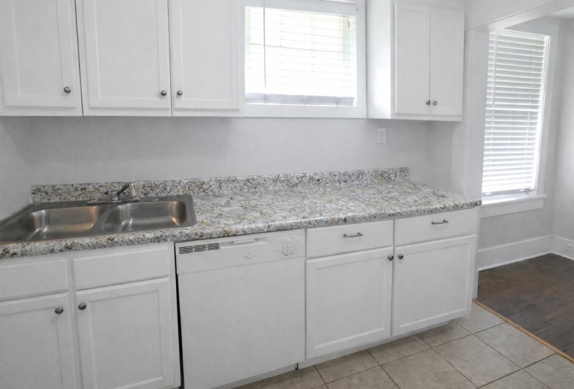 244 BELLEVUE BLVD, Memphis, Tennessee 38105, 3 Bedroom Bedrooms, 7 Room Rooms,1 BathroomBathrooms,Residential,For Sale,BELLEVUE,0,10224654
