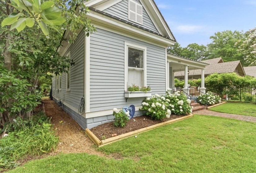 2072 FELIX AVE, Memphis, Tennessee 38104, 2 Bedroom Bedrooms, 5 Room Rooms,2 BathroomBathrooms,Residential,For Sale,FELIX,0,10226285