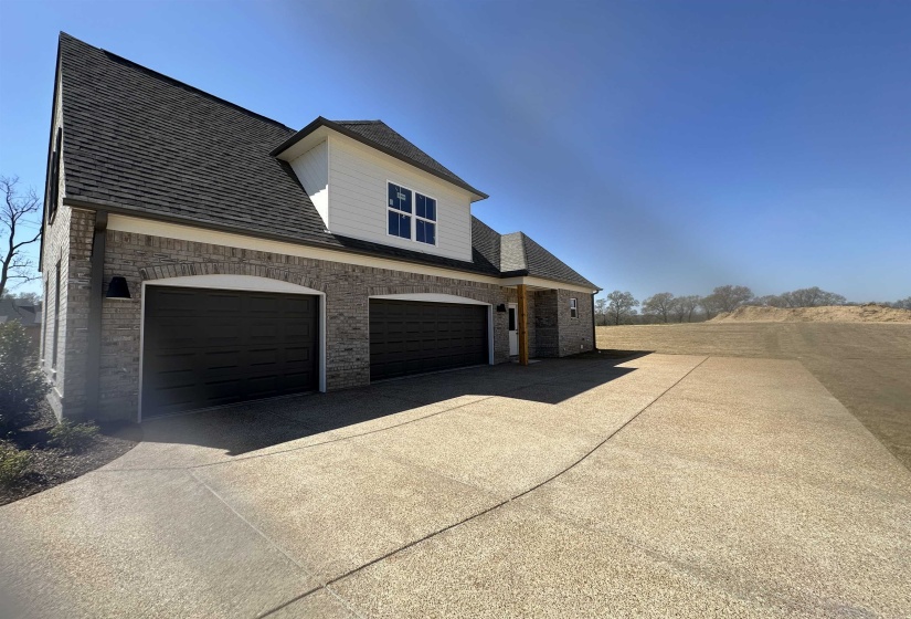 5287 BUTTERCUP LN, Lakeland, Tennessee 38002, 4 Bedroom Bedrooms, 10 Room Rooms,3.1 BathroomBathrooms,Residential,For Sale,BUTTERCUP,0,10204524
