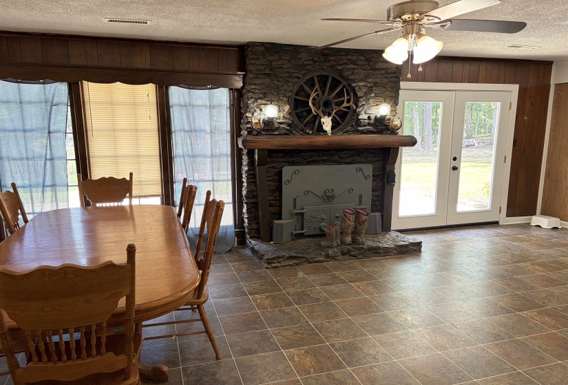 24135 US 64 HWY, Hornsby, Tennessee 38044-4623, 3 Bedroom Bedrooms, 9 Room Rooms,2 BathroomBathrooms,Residential,For Sale,US 64,0,10226580
