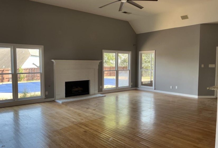 3870 LIGHTHOUSE LN, Lakeland, Tennessee 38002, 5 Bedroom Bedrooms, 9 Room Rooms,2.1 BathroomBathrooms,Residential,For Sale,LIGHTHOUSE,0,10226589