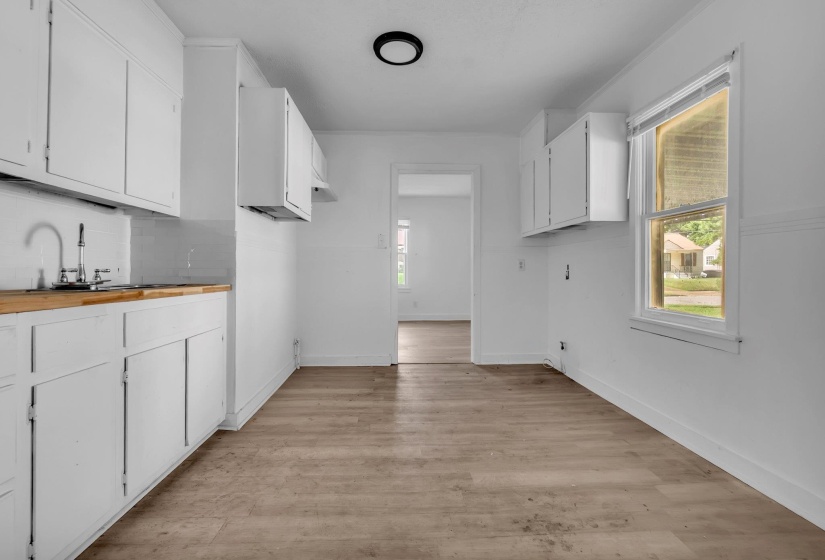 1933 HUBERT AVE, Memphis, Tennessee 38108, 4 Bedroom Bedrooms, 10 Room Rooms,2 BathroomBathrooms,Residential,For Sale,HUBERT,0,10226645