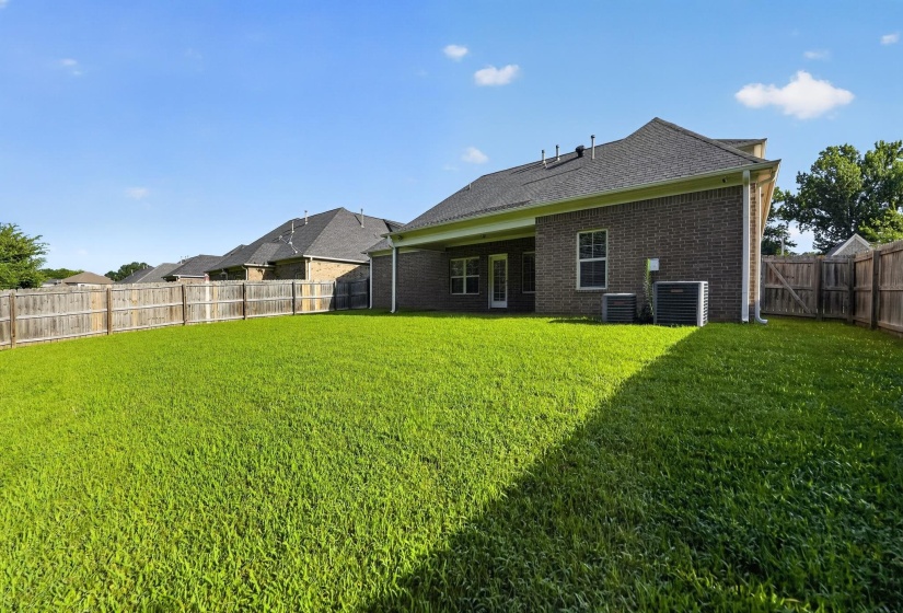 7931 COUNTRY LAKE DR, Bartlett, Tennessee 38133, 4 Bedroom Bedrooms, 8 Room Rooms,3 BathroomBathrooms,Residential,For Sale,COUNTRY LAKE,0,10226591