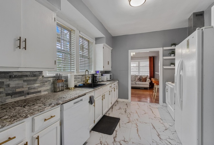 958 MAURY ST, Memphis, Tennessee 38107, 4 Bedroom Bedrooms, 8 Room Rooms,2 BathroomBathrooms,Residential,For Sale,MAURY,0,10226678