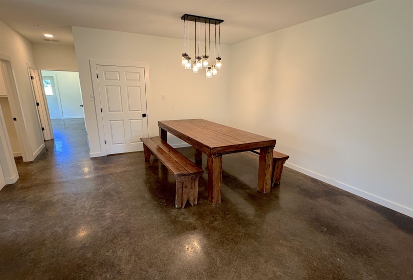 2195 SLAYDEN RD, Holly Springs, Mississippi 38635, 3 Bedroom Bedrooms, 7 Room Rooms,2 BathroomBathrooms,Residential,For Sale,SLAYDEN,0,10226680