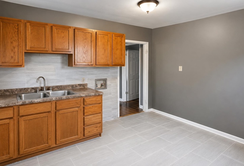 776 LOS ANGELES ST, Memphis, Tennessee 38112, 2 Bedroom Bedrooms, 5 Room Rooms,1 BathroomBathrooms,Residential,For Sale,LOS ANGELES,0,10226697