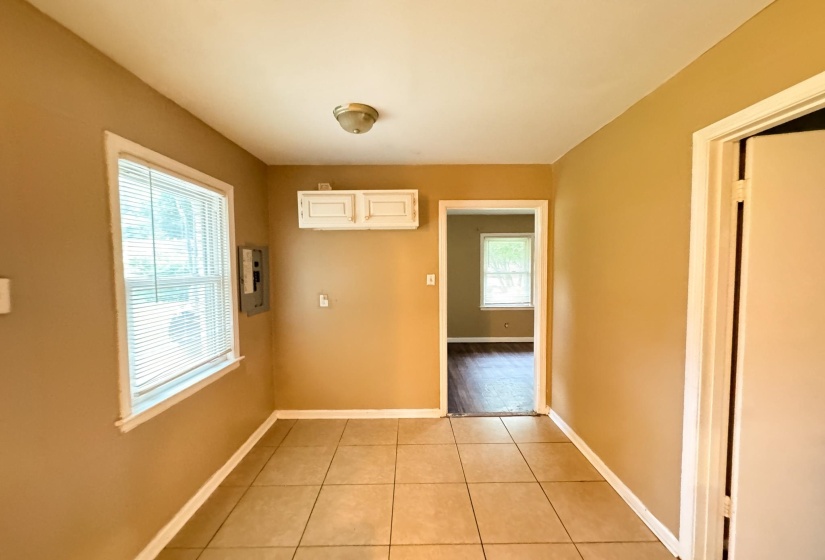 400 LORRAINE RD, Memphis, Tennessee 38109, 3 Bedroom Bedrooms, 5 Room Rooms,1 BathroomBathrooms,Residential,For Sale,LORRAINE,0,10226713
