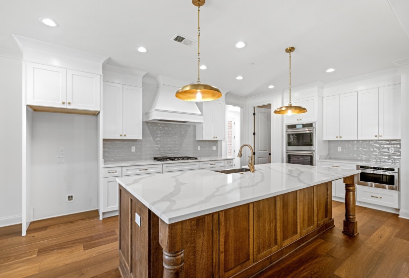 200 PIPER HOLLOW DR, Piperton, Tennessee 38017, 5 Bedroom Bedrooms, 11 Room Rooms,5.1 BathroomBathrooms,Residential,For Sale,PIPER HOLLOW,0,10208339