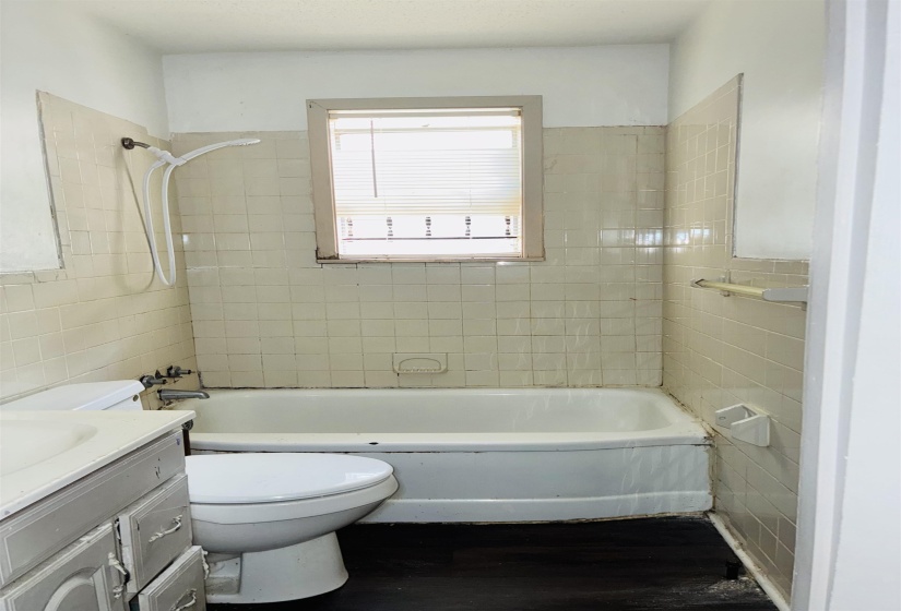 1450 SOUTH AVE, Memphis, Tennessee 38106, 2 Bedroom Bedrooms, 5 Room Rooms,1 BathroomBathrooms,Residential,For Sale,SOUTH,0,10226737