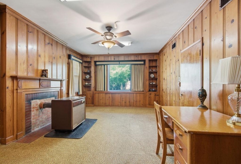 981 MCLEAN BLVD, Memphis, Tennessee 38107, 4 Bedroom Bedrooms, 9 Room Rooms,2.1 BathroomBathrooms,Residential,For Sale,MCLEAN,0,10226116