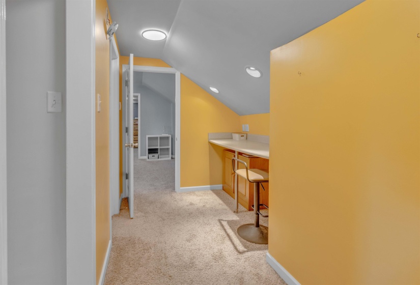 5187 ANGELA RD, Memphis, Tennessee 38117, 5 Bedroom Bedrooms, 10 Room Rooms,3 BathroomBathrooms,Residential,For Sale,ANGELA,0,10226293