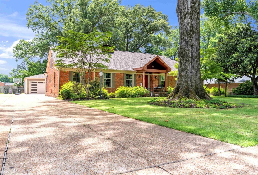 5187 ANGELA RD, Memphis, Tennessee 38117, 5 Bedroom Bedrooms, 10 Room Rooms,3 BathroomBathrooms,Residential,For Sale,ANGELA,0,10226293