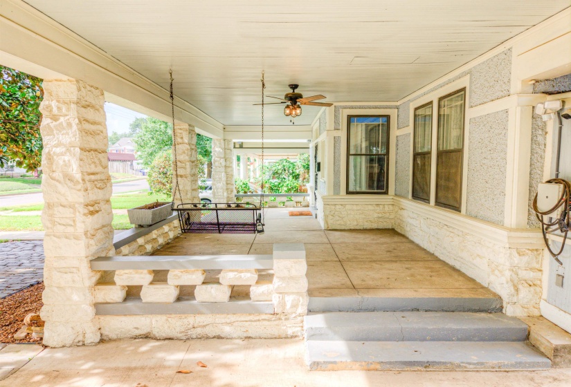 30 BARKSDALE ST, Memphis, Tennessee 38104, 5 Bedroom Bedrooms, 11 Room Rooms,3 BathroomBathrooms,Residential,For Sale,BARKSDALE,0,10226829