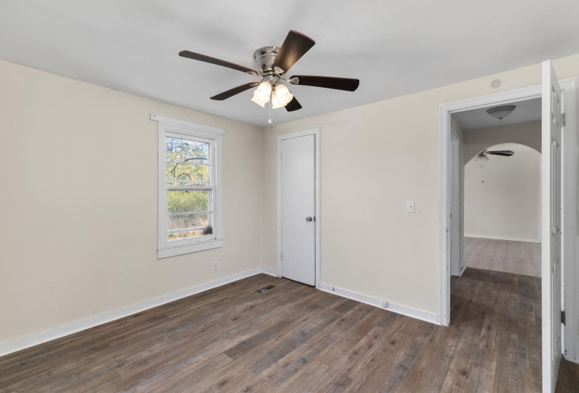 1007 HATCHIE ST, Booneville, Mississippi 38829, 3 Bedroom Bedrooms, 8 Room Rooms,2 BathroomBathrooms,Residential,For Sale,HATCHIE,0,10226916