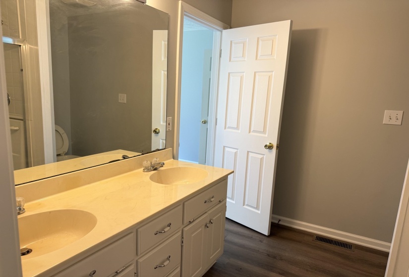 155 WILLOW ST, Savannah, Tennessee 38372, 3 Bedroom Bedrooms, 7 Room Rooms,1 BathroomBathrooms,Residential,For Sale,WILLOW,0,10225970