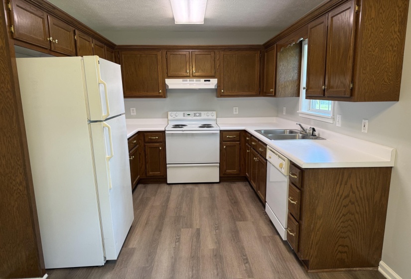 155 WILLOW ST, Savannah, Tennessee 38372, 3 Bedroom Bedrooms, 7 Room Rooms,1 BathroomBathrooms,Residential,For Sale,WILLOW,0,10225970