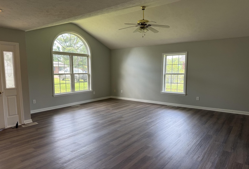 155 WILLOW ST, Savannah, Tennessee 38372, 3 Bedroom Bedrooms, 7 Room Rooms,1 BathroomBathrooms,Residential,For Sale,WILLOW,0,10225970