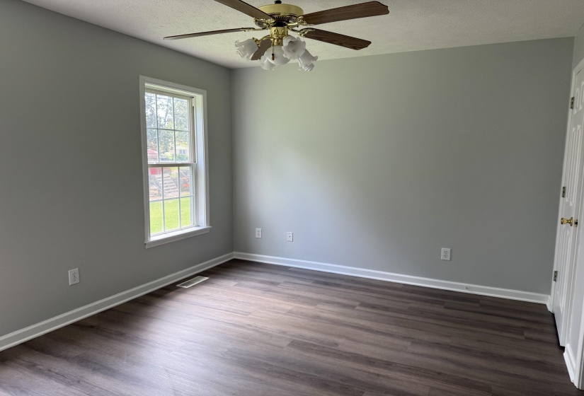 155 WILLOW ST, Savannah, Tennessee 38372, 3 Bedroom Bedrooms, 7 Room Rooms,1 BathroomBathrooms,Residential,For Sale,WILLOW,0,10225970