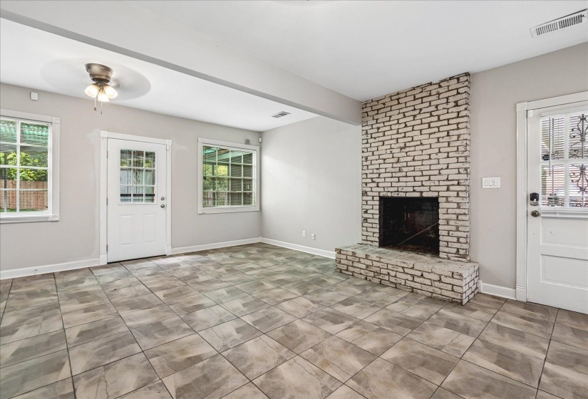 3725 SPOTTSWOOD AVE, Memphis, Tennessee 38111, 3 Bedroom Bedrooms, 7 Room Rooms,2 BathroomBathrooms,Residential,For Sale,SPOTTSWOOD,0,10226427