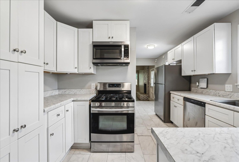 3725 SPOTTSWOOD AVE, Memphis, Tennessee 38111, 3 Bedroom Bedrooms, 7 Room Rooms,2 BathroomBathrooms,Residential,For Sale,SPOTTSWOOD,0,10226427