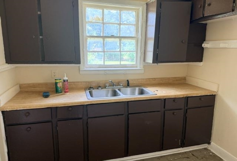770 DAVANT AVE, Memphis, Tennessee 38106, 2 Bedroom Bedrooms, 5 Room Rooms,1 BathroomBathrooms,Residential,For Sale,DAVANT,0,10226254