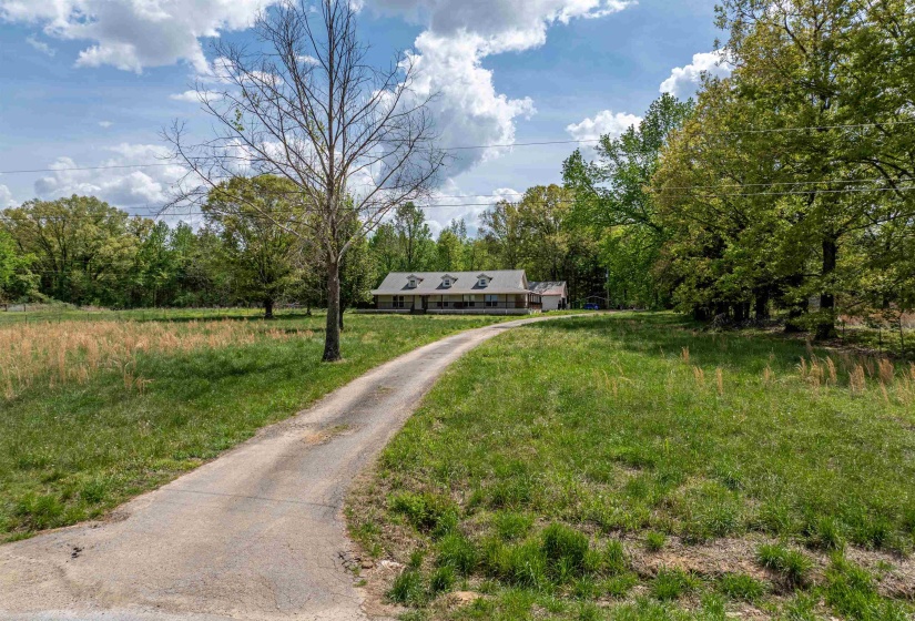 1735 STAFFORD DR, Somerville, Tennessee 38068, 5 Bedroom Bedrooms, 8 Room Rooms,2 BathroomBathrooms,Residential,For Sale,STAFFORD,0,10219133