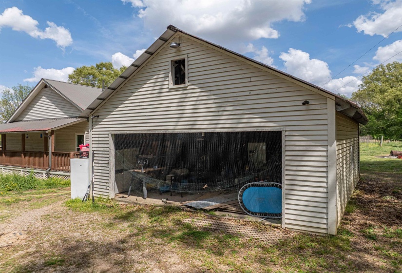1735 STAFFORD DR, Somerville, Tennessee 38068, 5 Bedroom Bedrooms, 8 Room Rooms,2 BathroomBathrooms,Residential,For Sale,STAFFORD,0,10219133