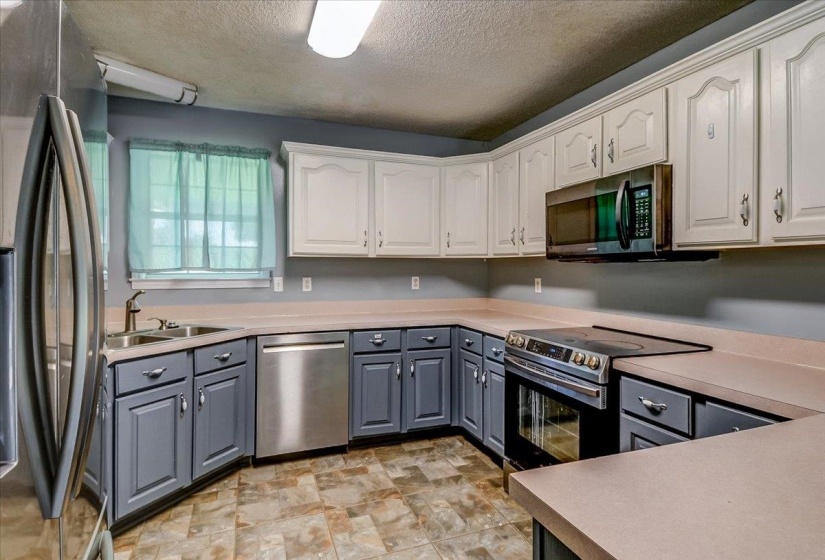 25 LEGGETT CV, Atoka, Tennessee 38004, 5 Bedroom Bedrooms, 8 Room Rooms,2 BathroomBathrooms,Residential,For Sale,LEGGETT,0,10221628