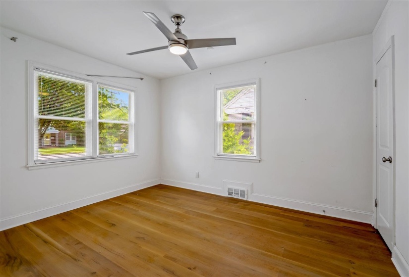11 ASHLAWN RD, Memphis, Tennessee 38112, 2 Bedroom Bedrooms, 5 Room Rooms,1 BathroomBathrooms,Residential,For Sale,ASHLAWN,0,10227194