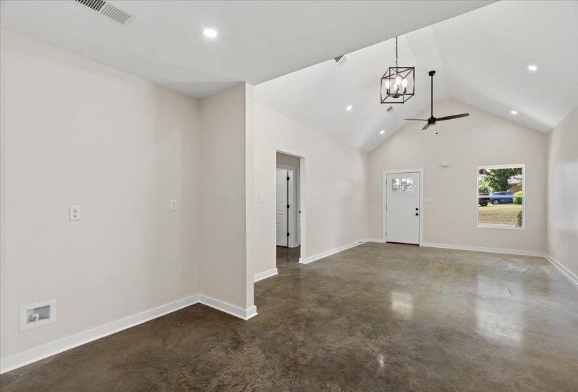 750 BARRETT PL, Memphis, Tennessee 38107, 4 Bedroom Bedrooms, 8 Room Rooms,2 BathroomBathrooms,Residential,For Sale,BARRETT,0,10227240