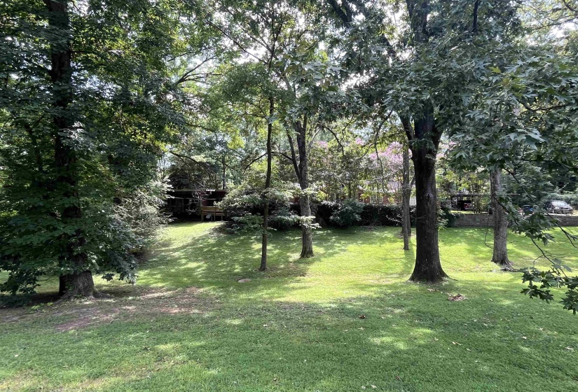 3877 LAKEWOOD DR, Memphis, Tennessee 38128, 3 Bedroom Bedrooms, 8 Room Rooms,3 BathroomBathrooms,Residential,For Sale,LAKEWOOD,0,10226229