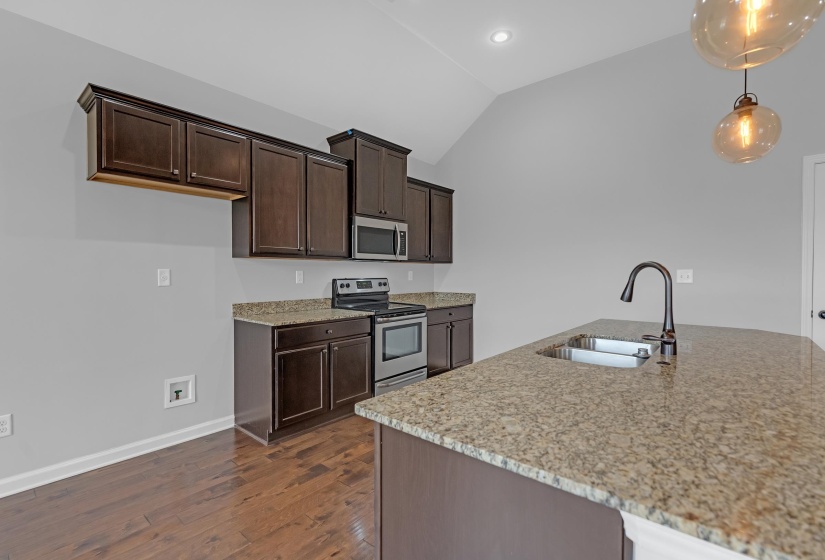 90 WILLOW SPRINGS LN, Oakland, Tennessee 38060, 3 Bedroom Bedrooms, 3 Room Rooms,2 BathroomBathrooms,Residential,For Sale,WILLOW SPRINGS,0,10225549