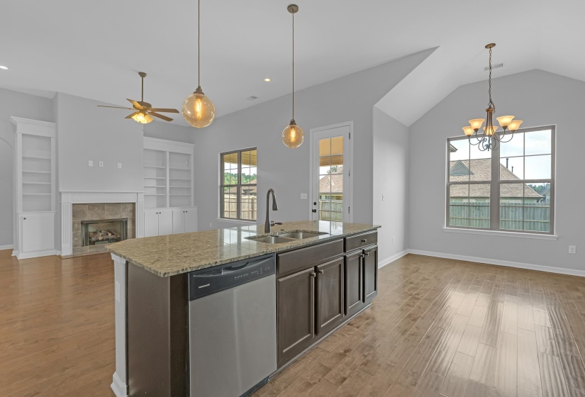 90 WILLOW SPRINGS LN, Oakland, Tennessee 38060, 3 Bedroom Bedrooms, 3 Room Rooms,2 BathroomBathrooms,Residential,For Sale,WILLOW SPRINGS,0,10225549
